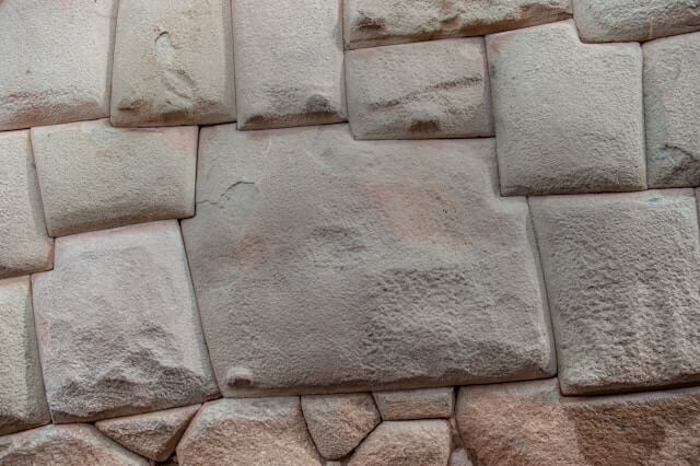 Piedra 12 Ángulos